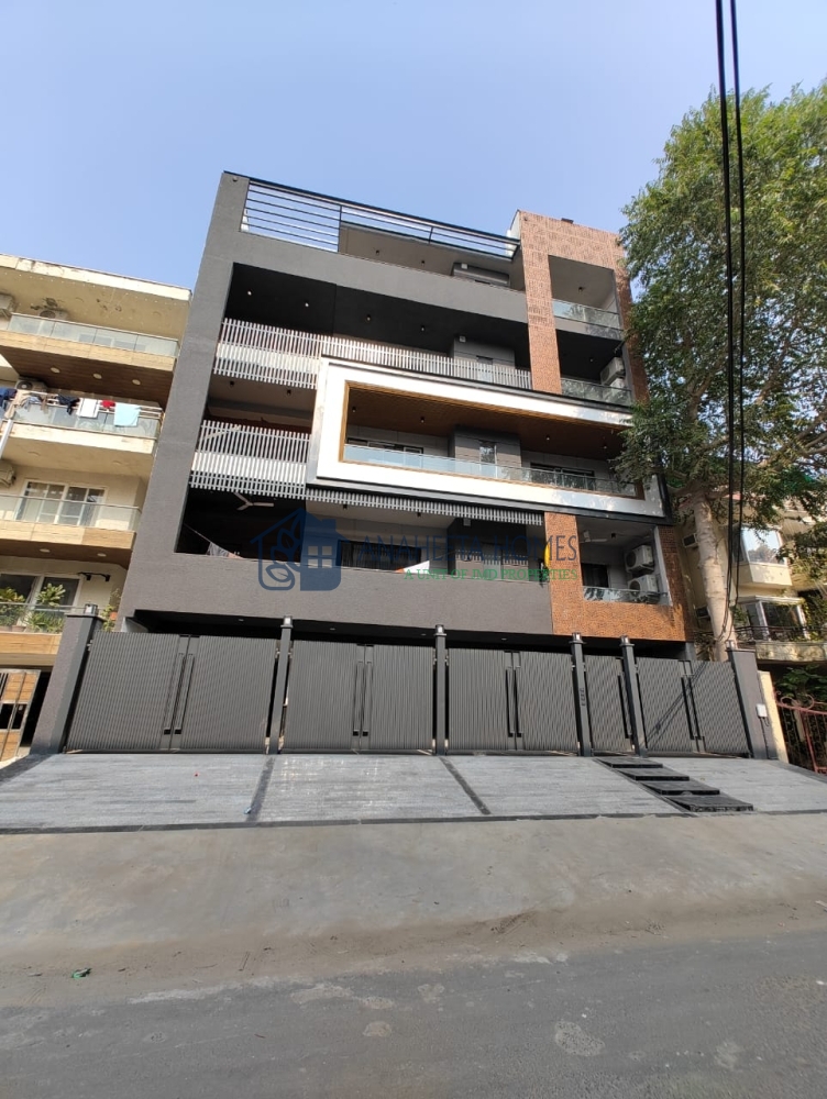 4 Bhk Luxury Builder Floor with Duplex Stairs